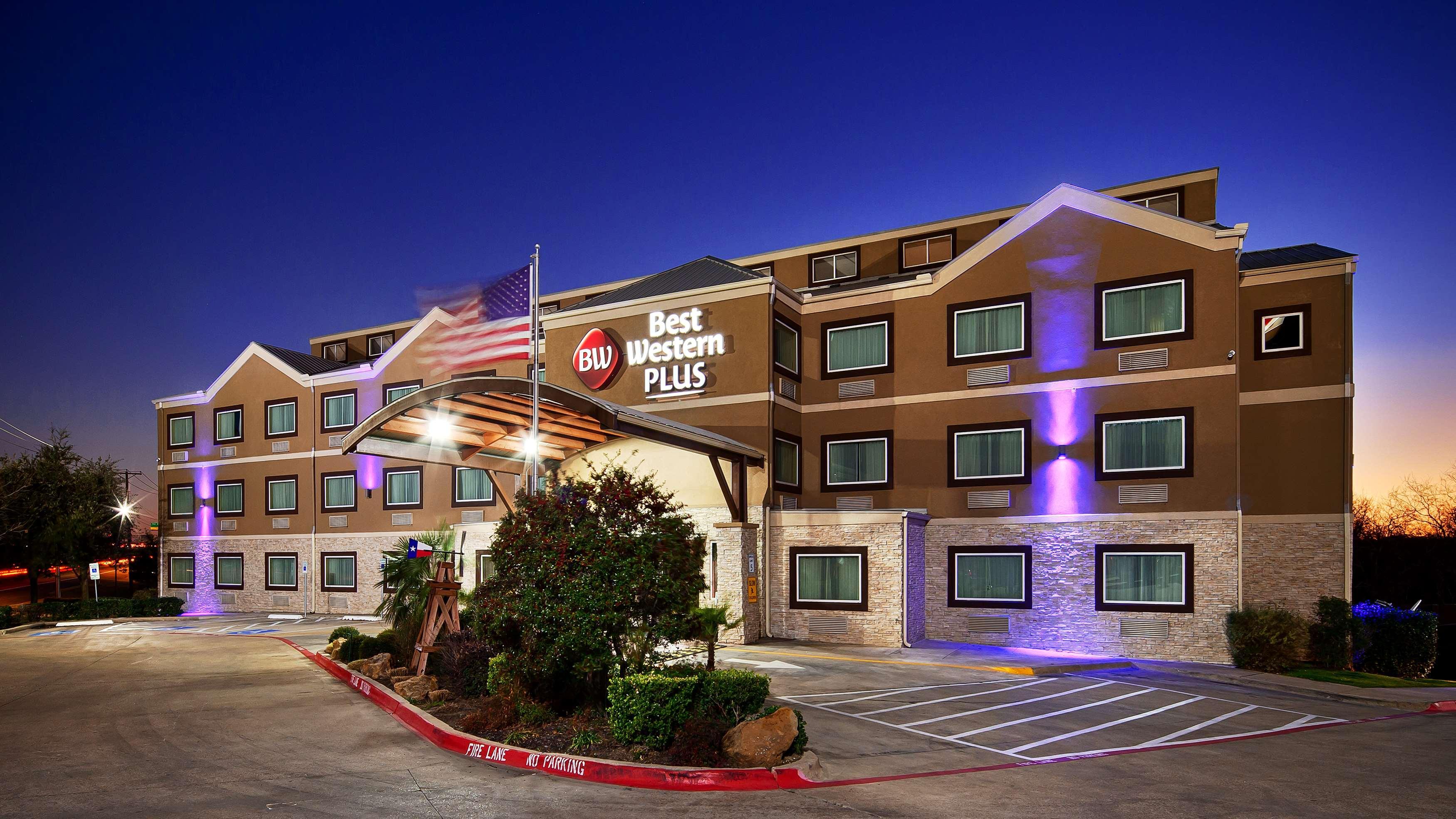 Best Western Plus Arlington North Hotel & Suites Grand Prairie Exterior foto