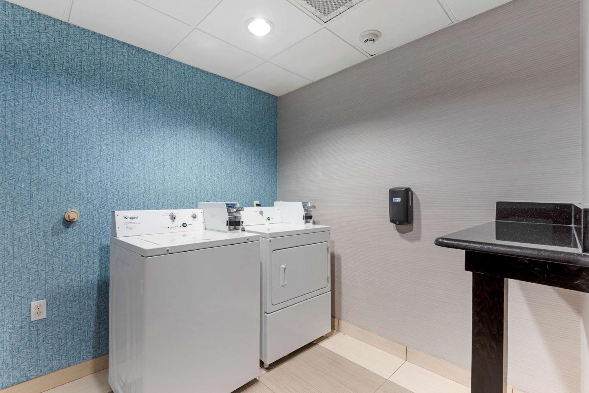 Best Western Plus Arlington North Hotel & Suites Grand Prairie Exterior foto